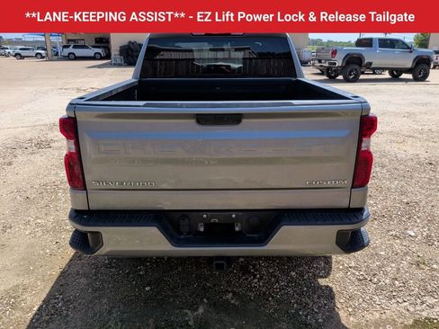 Used 2023 Chevrolet Silverado 1500 Custom RWD image 6
