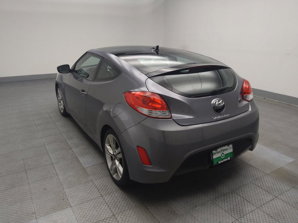 Used 2017 Hyundai Veloster Value Edition FWD image 5