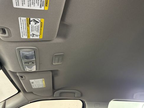 Used 2023 Nissan Frontier SV AWD/4WD image 25