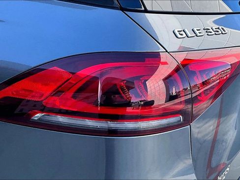 Used 2020 Mercedes-Benz GLE 350 4MATIC image 22