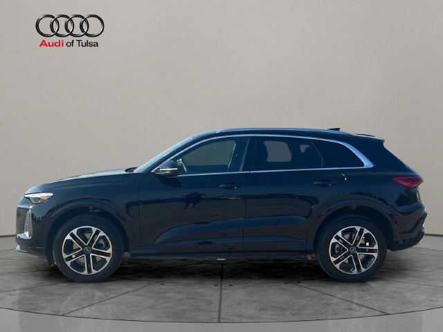 Used 2025 Audi Q5 Premium Plus w/ Premium Plus AWD/4WD image 2