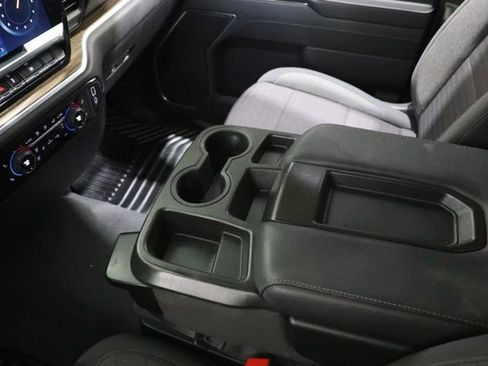 Used 2024 Chevrolet Silverado 1500 LT AWD/4WD image 30