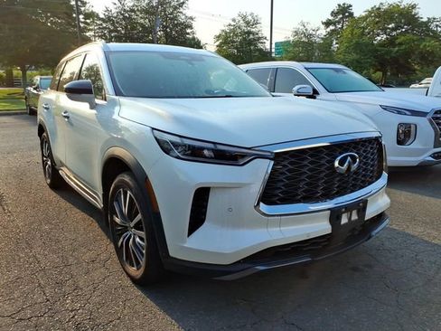 Certified 2023 INFINITI QX60 Sensory w/ Vision Package AWD/4WD image 3