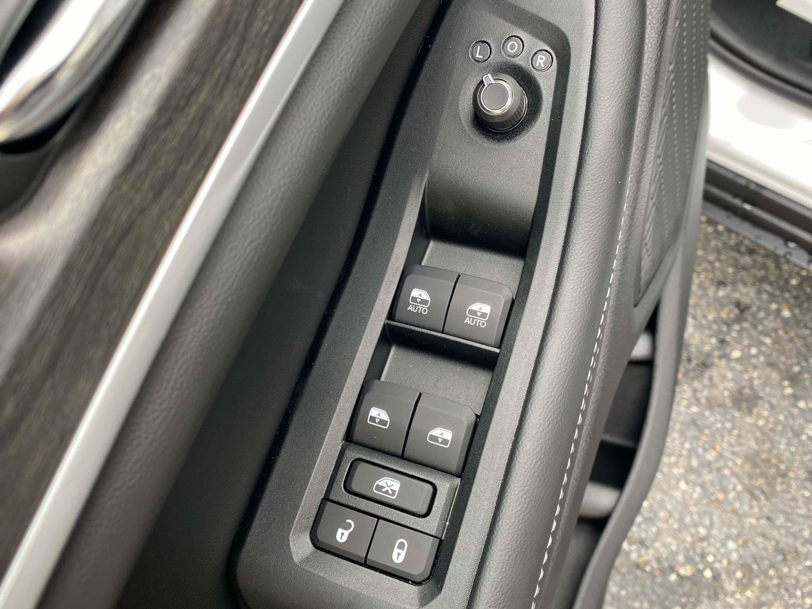 New 2026 Jeep Grand Cherokee Altitude AWD/4WD image 18