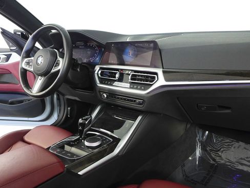 Used 2023 BMW 440i xDrive Convertible w/ Premium Package image 17