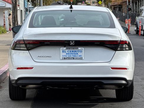 Used 2025 Honda Accord SE image 4