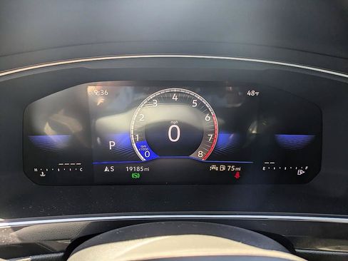 Used 2023 Volkswagen Tiguan SE R-Line FWD image 19