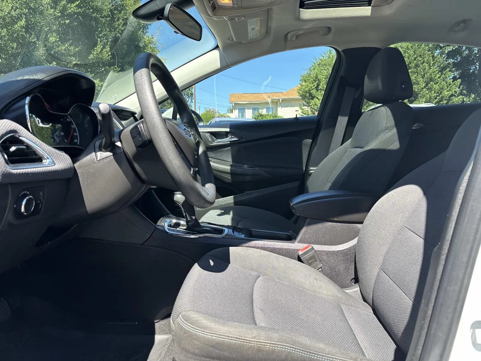 Used 2017 Chevrolet Cruze LT w/ Sun And Sound Package FWD image 16