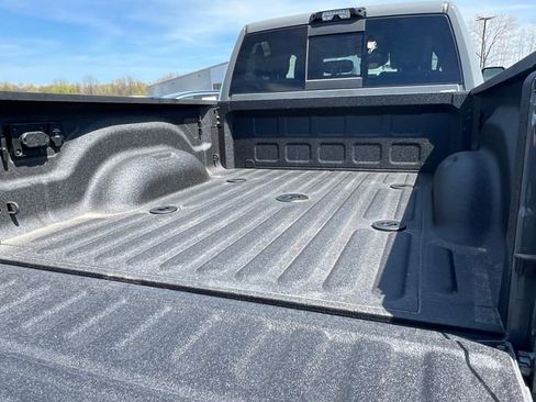 New 2026 RAM 2500 Laramie AWD/4WD image 9
