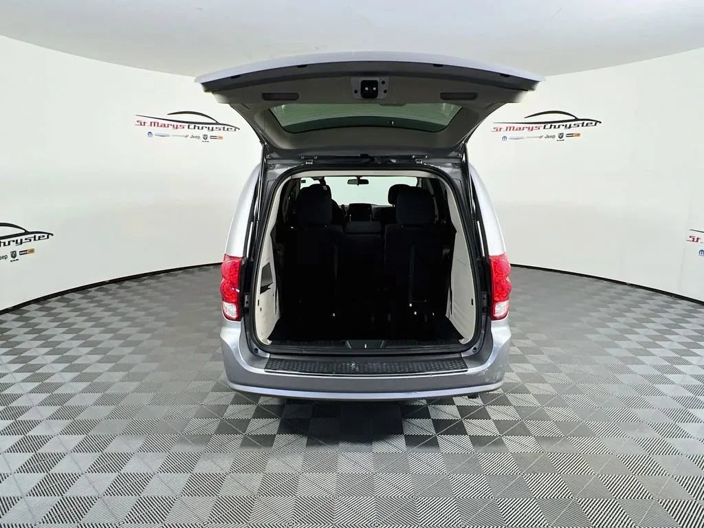 Used 2013 Dodge Grand Caravan SE FWD image 23