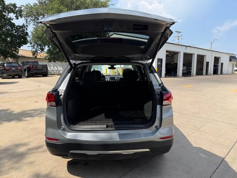 Used 2024 Chevrolet Equinox LT w/ LPO, Floor Liner Package FWD image 33