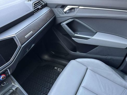 Used 2025 Audi Q3 2.0T Premium w/ Convenience Package image 28