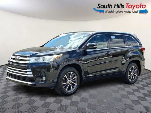 Certified 2017 Toyota Highlander XLE image 3