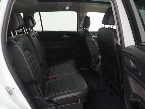 Used 2022 Volkswagen Atlas SEL R-Line AWD/4WD image 12