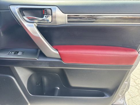 Used 2023 Lexus GX 460 Premium w/ Accessory Package image 14