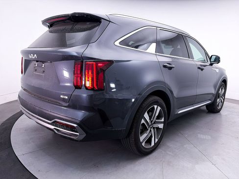 Used 2023 Kia Sorento SX Prestige w/ Panoramic Sunroof Package AWD/4WD image 17