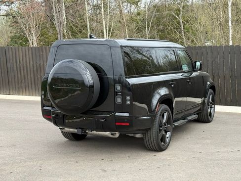 New 2026 Land Rover Defender 130 X-Dynamic SE AWD/4WD image 6