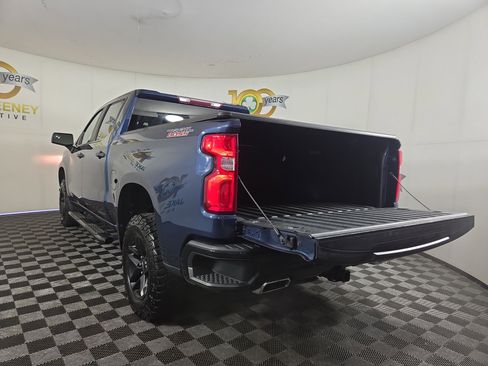 Used 2019 Chevrolet Silverado 1500 Custom Trail Boss w/ Custom Convenience Package AWD/4WD image 31