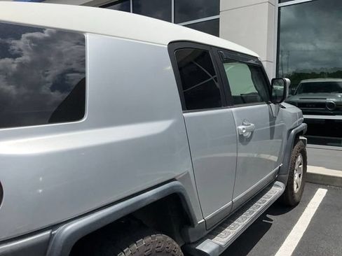 Used 2007 Toyota FJ Cruiser 4WD image 4