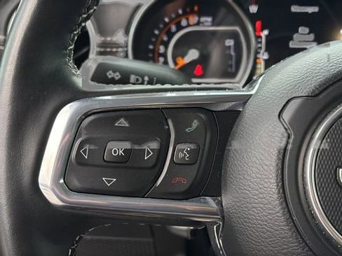 Used 2023 Jeep Gladiator Overland w/ Popular Equipment Package image 18