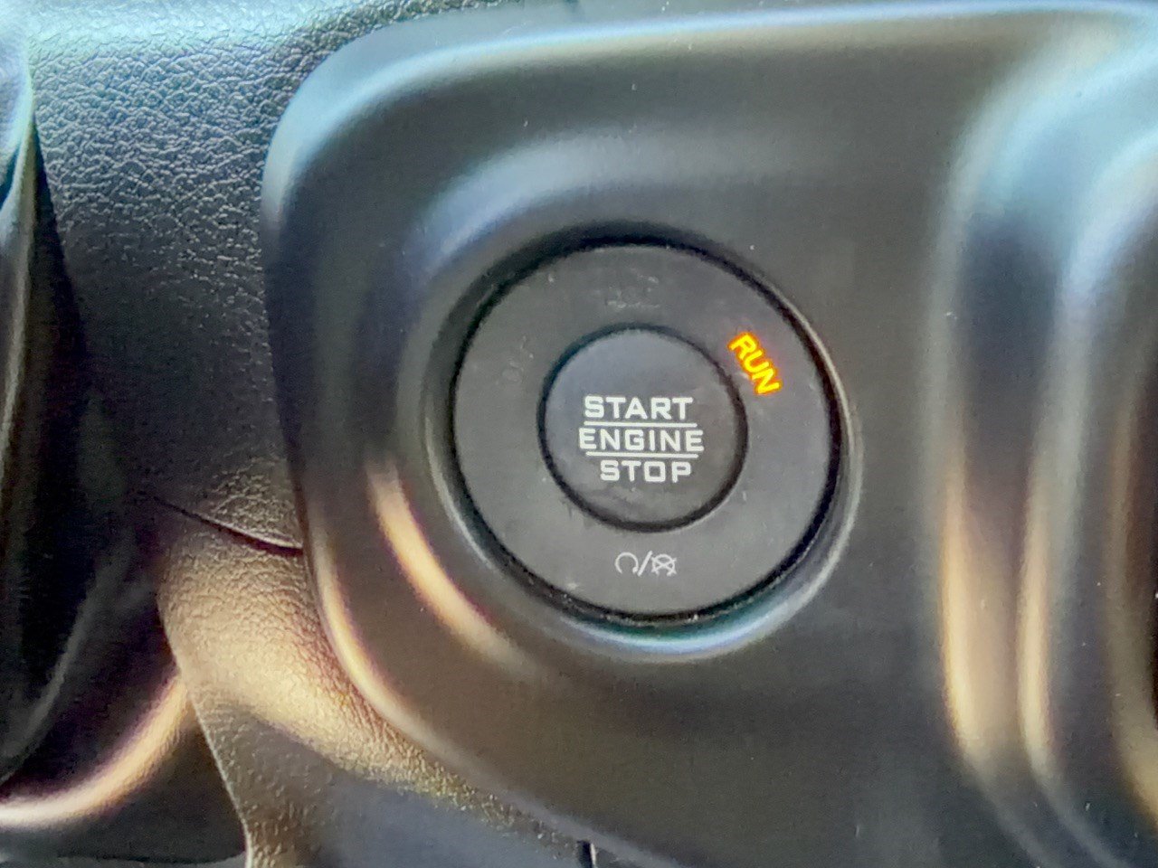Used 2023 Jeep Wrangler Sport AWD/4WD image 20