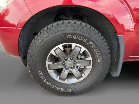 Used 2019 Nissan Frontier PRO-4X image 9