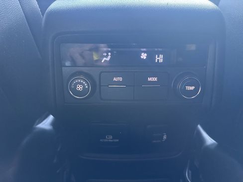 Used 2017 GMC Acadia SLT image 38