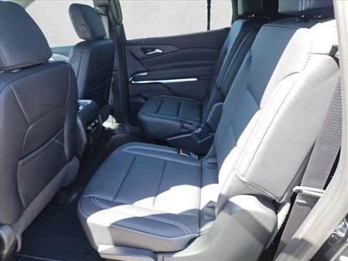 New 2026 Chevrolet Traverse LT image 10
