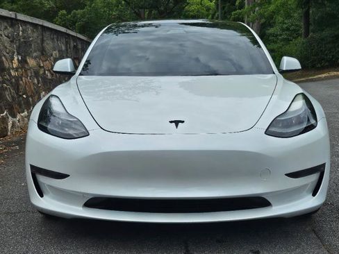 Used 2023 Tesla Model 3 Standard Range RWD image 5