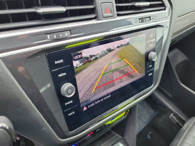 Used 2024 Volkswagen Tiguan SE AWD/4WD image 30
