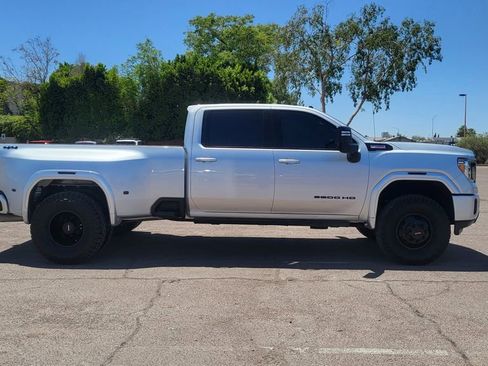 Used 2020 GMC Sierra 3500 SLT w/ SLT Premium Plus Package AWD/4WD image 10