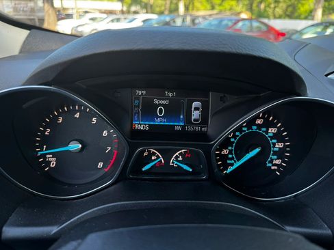 Used 2016 Ford Escape SE w/ Equipment Group 201A FWD image 25