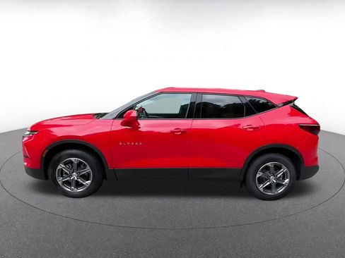 Used 2025 Chevrolet Blazer LT FWD image 9