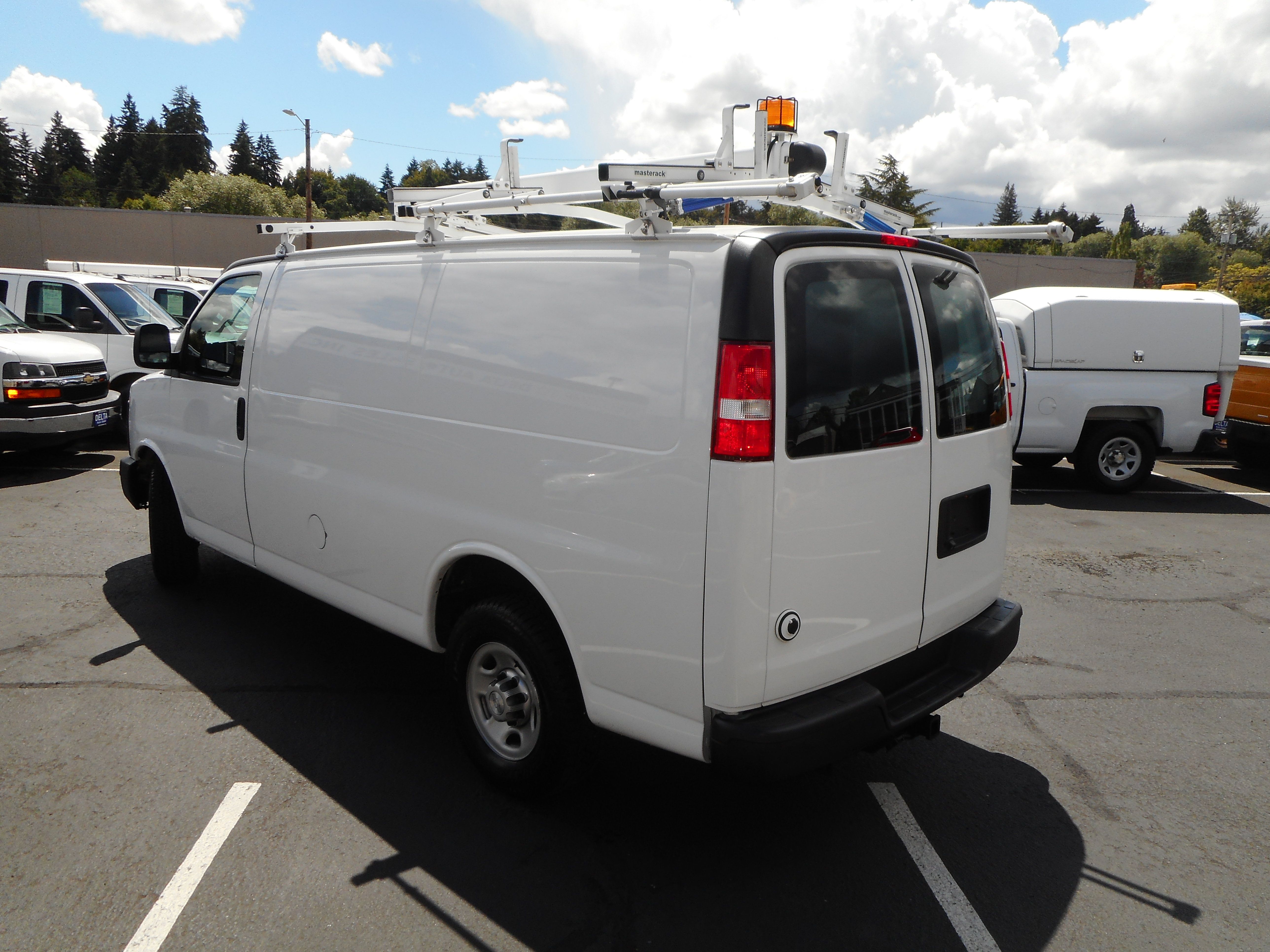 Used 2016 Chevrolet Express 2500 w/ Cold Climate Package RWD image 11