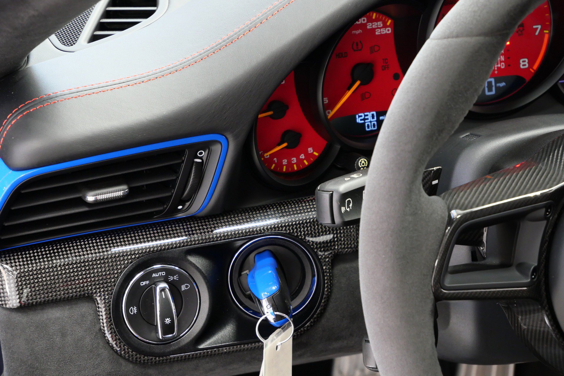 Used 2019 Porsche 911 GT2 RS RWD image 29