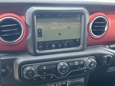 Used 2018 Jeep Wrangler Unlimited Rubicon AWD/4WD image 3
