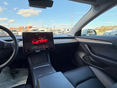 Used 2023 Tesla Model 3 Standard Range image 15