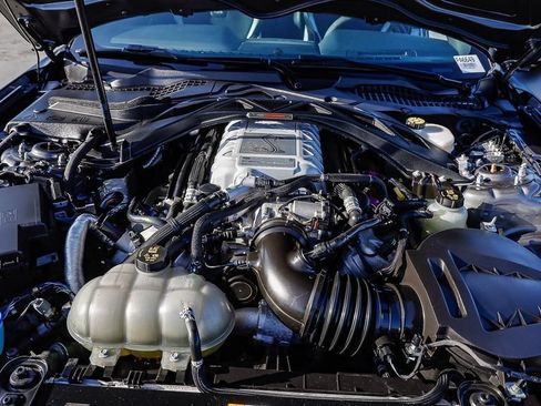 Used 2021 Ford Mustang Shelby GT500 w/ Technology Package RWD image 31