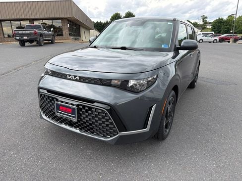 Used 2024 Kia Soul EX FWD image 1