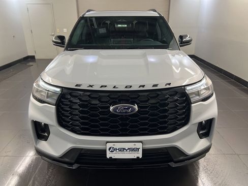 New 2026 Ford Explorer ST-Line w/ ST-Line Street Pack image 2