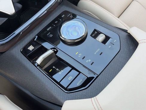 Certified 2025 BMW X3 xDrive30i w/ Convenience Package image 29