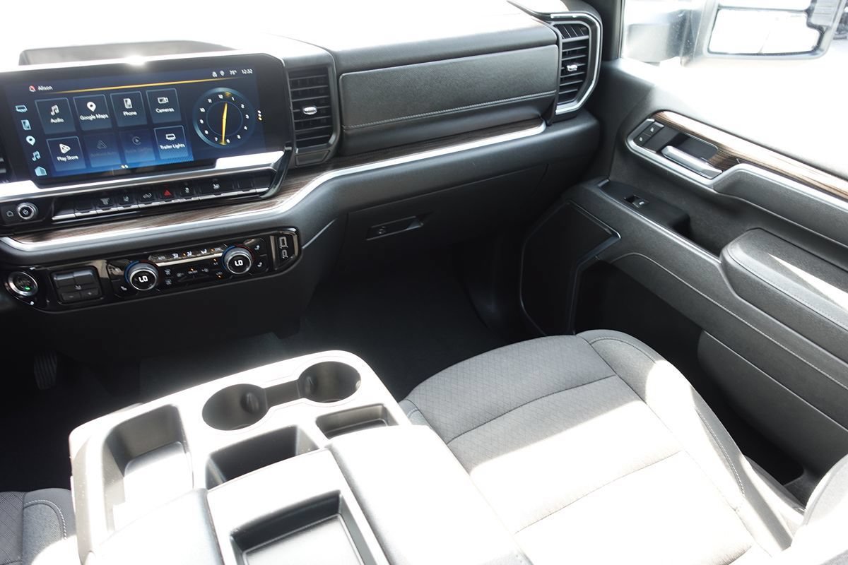 Used 2025 Chevrolet Silverado 2500 LT w/ Convenience Package AWD/4WD image 42