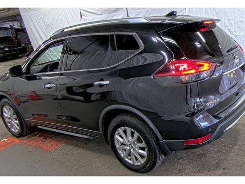 Used 2019 Nissan Rogue SV AWD/4WD image 5