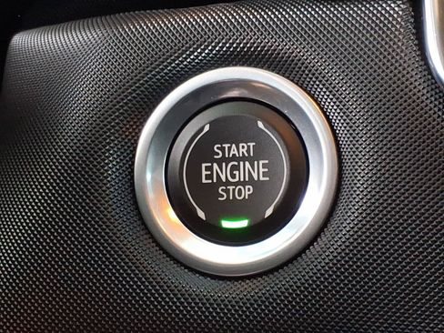 Used 2023 Chevrolet Colorado Z71 w/ Z71 Convenience Package 2 AWD/4WD image 26