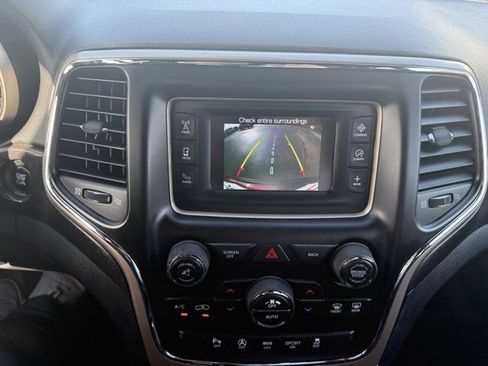 Used 2016 Jeep Grand Cherokee Laredo w/ Quick Order Package 23E image 15