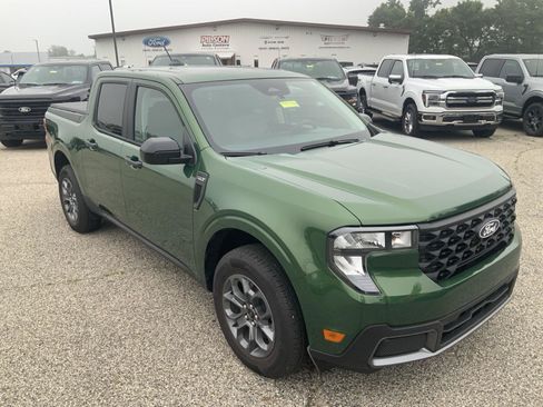 Used 2025 Ford Maverick XLT w/ XLT Luxury Package FWD image 2