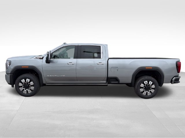 New 2026 GMC Sierra 3500 Denali w/ Denali Reserve Package AWD/4WD image 4