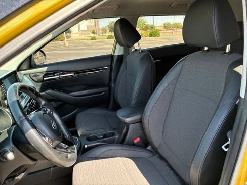 Used 2021 Kia Seltos S FWD image 11