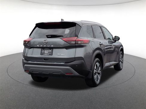 Used 2023 Nissan Rogue SV w/ SV Premium Package image 5