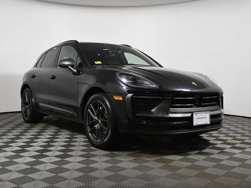 Used 2023 Porsche Macan Turbo AWD/4WD image 9